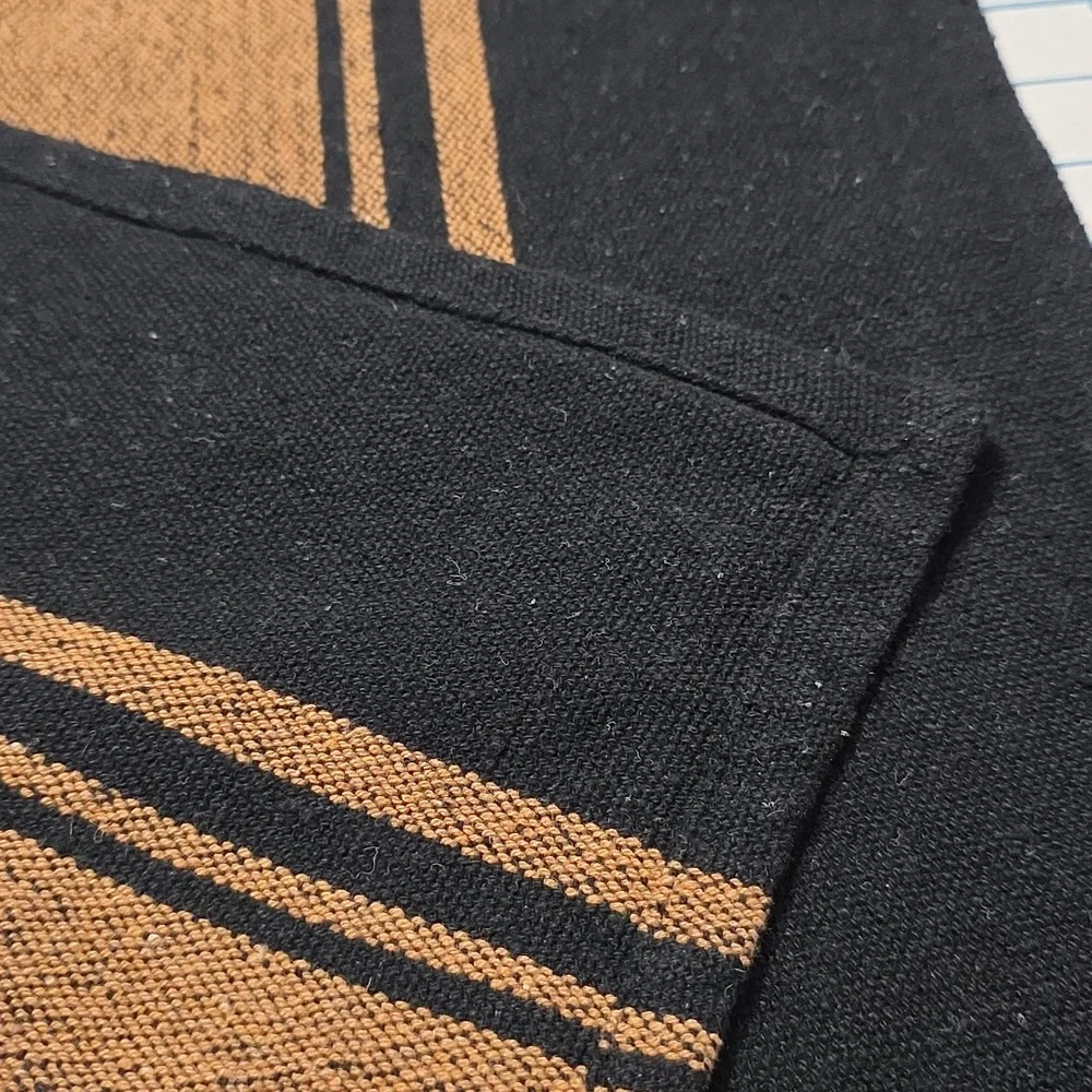 Black and Tan Table Runner, 14x28, Gently Preloved‎